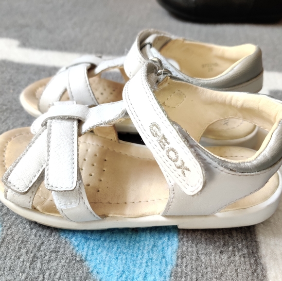 UGG Boots - Picture 7 of 13